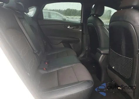 2023 Kia Forte Gt Line z USA, uszkodzony, nr VIN 3KPF54ADXPE656406